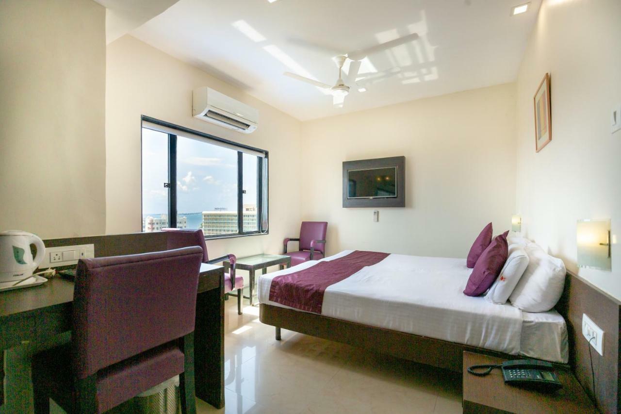 Sukh Hotel Mumbai Exterior photo