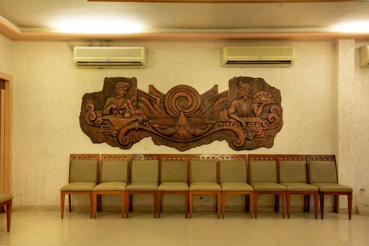 Sukh Hotel Mumbai Exterior photo